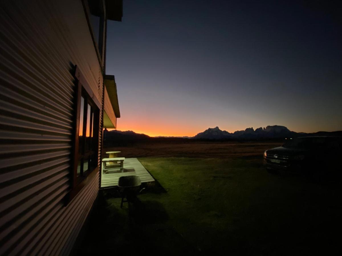 Vista Al Paine - Refugio De Aventura Bed and Breakfast Torres del Paine National Park Exterior foto