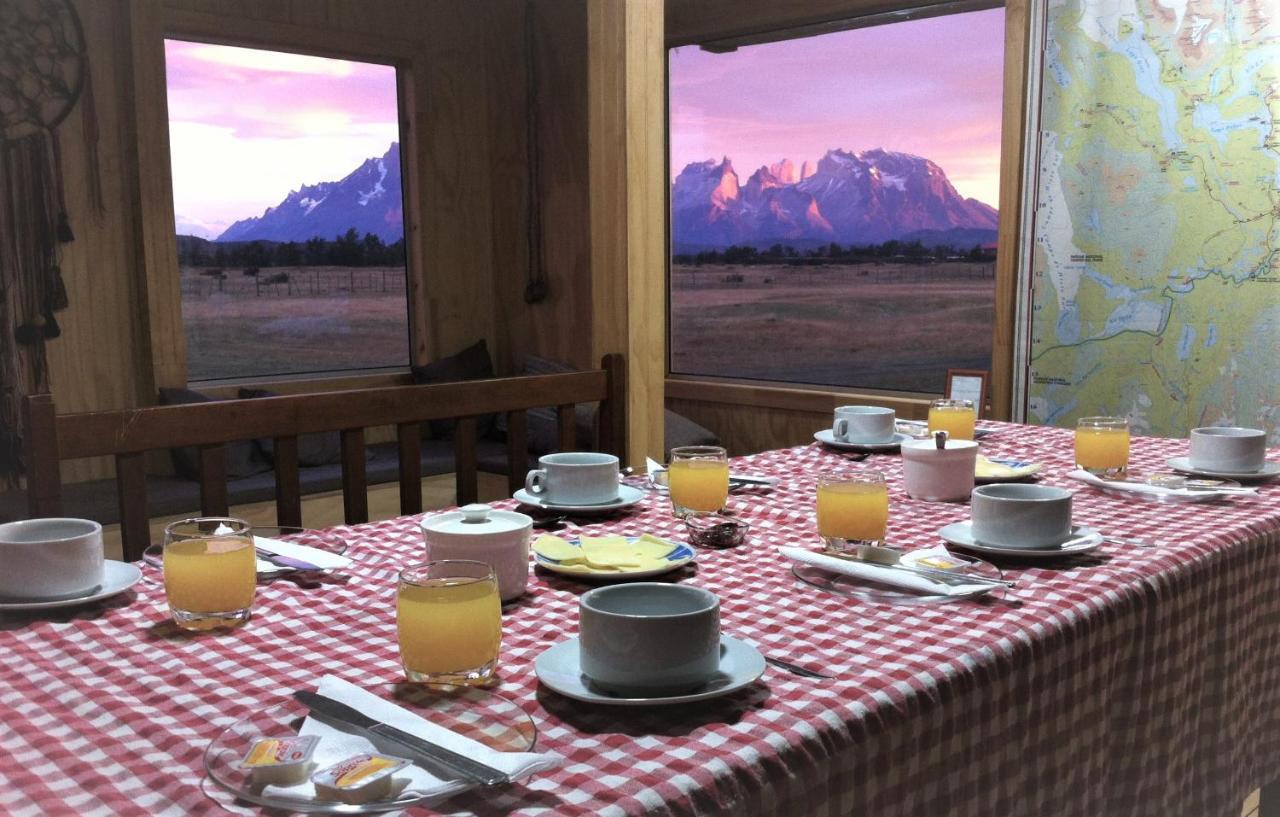 Vista Al Paine - Refugio De Aventura Bed and Breakfast Torres del Paine National Park Exterior foto